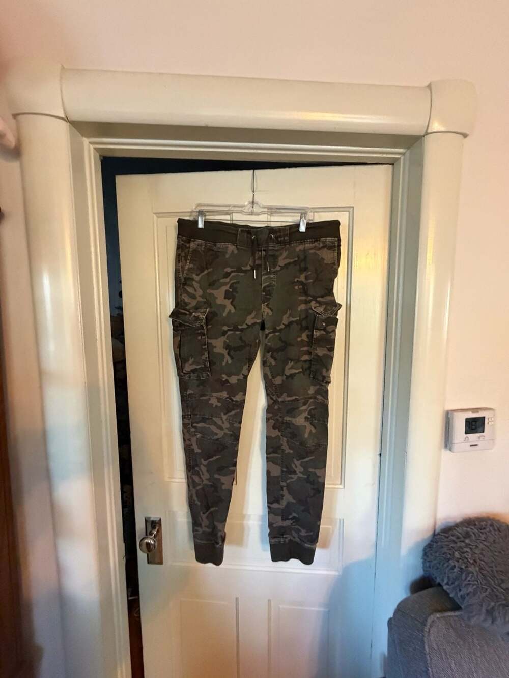 Divided H&M Camo Cargo Jogger Pants Size L Green Drawstring